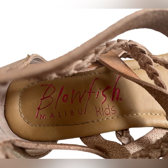 Blowfish Girls Summer Strap Sandal, Light Brown/Dark Tan Color, Size Big Kid 6 - Picture 7 of 15